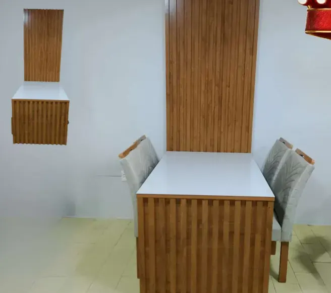 Mesa Cancun com Painel C/4 Cadeiras